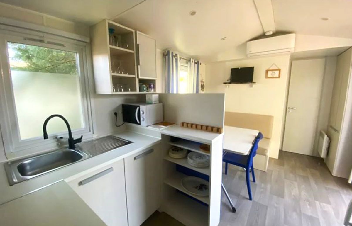 mobil-home-cuisine-millau-rougier-combret-campagne-camping-vert-lavande mobil-home-cuisine-millau-rougier-combret-campagne-camping-vert-lavande