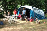 3-emplacement-tentes-glamping-famille-enfant-calme-detente-nature-aveyron